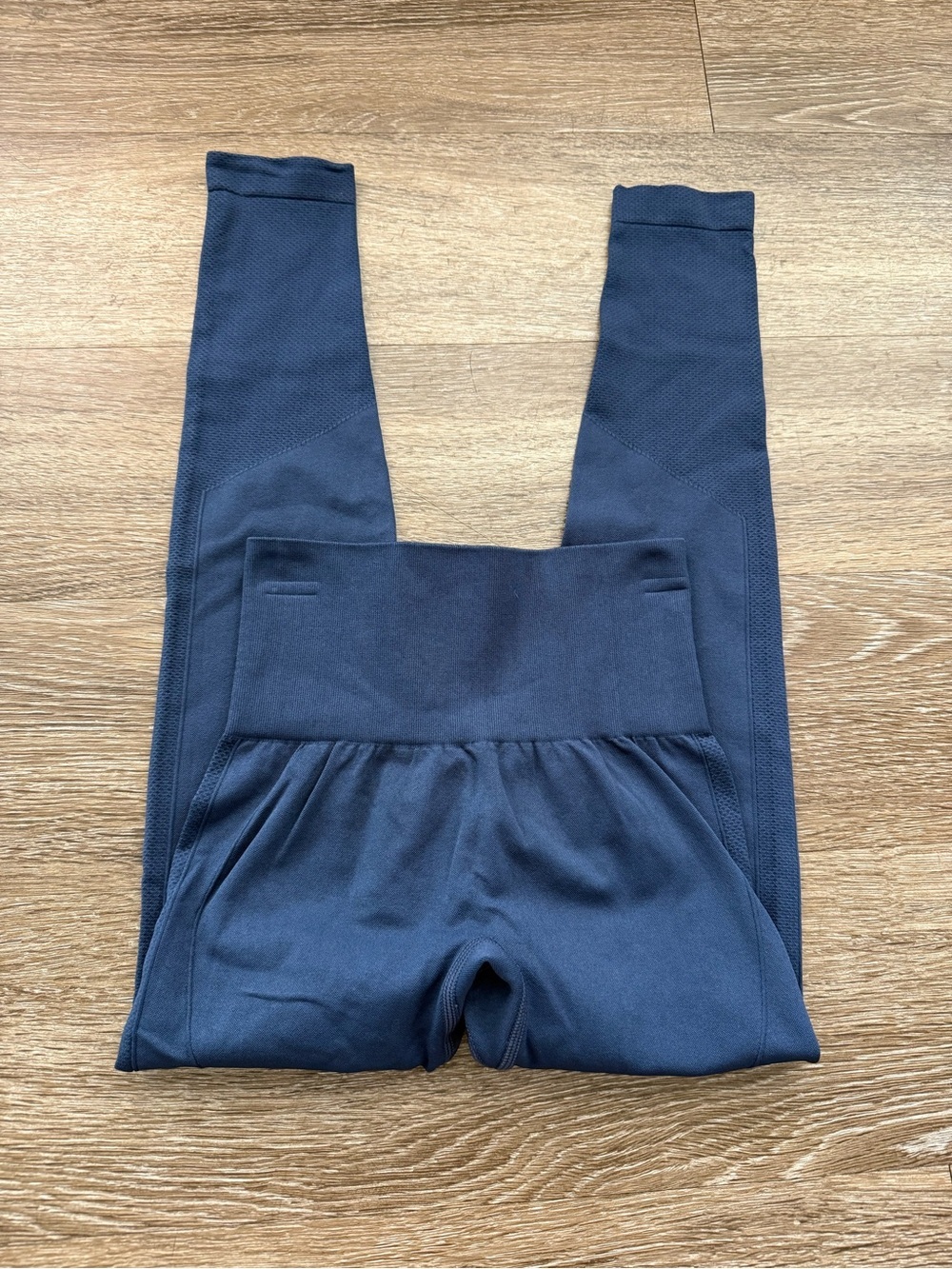 Halara Seamless Flow High Waisted Tummy Control 7/8 Legging Peacoat - Picture 5 of 7